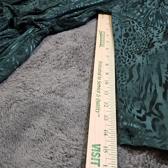 H&M Emerald Green Leopard Wrap Long Sleeve Shorts Romper Size 6 - Picture 9 of 9